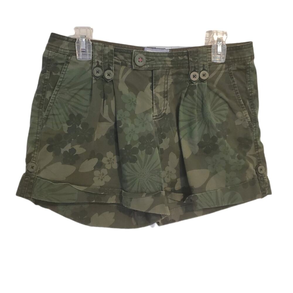 AEO women's green tropical jungle camo shorts sz.6